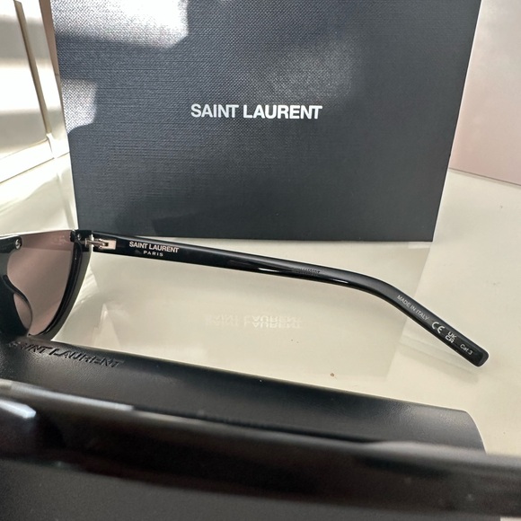 Men’s Saint Laurent Black Rimless Flat-Top Shield Sunglasses - Picture 3 of 4
